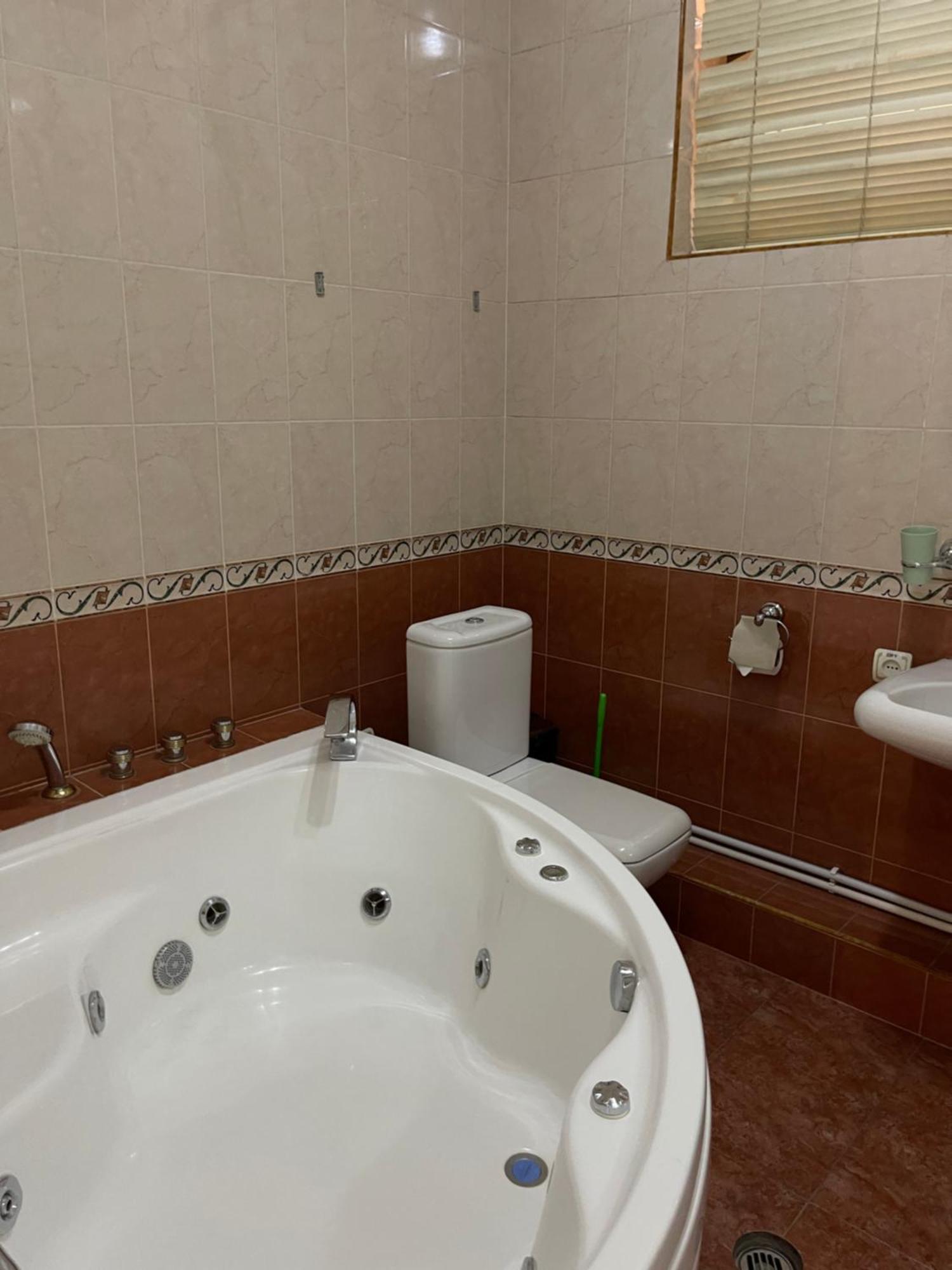 Green Hotel Tachkent Extérieur photo